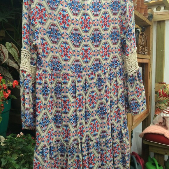 Entro Flowy Floral Print Top, Small - Picture 3 of 5